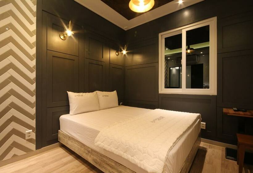 اتاق لوکس, Boutique Hotel May