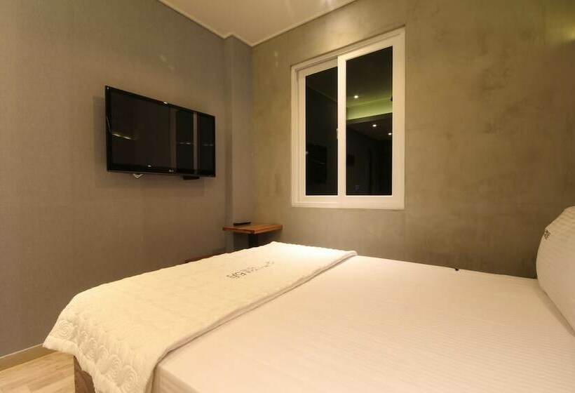 اتاق لوکس, Boutique Hotel May