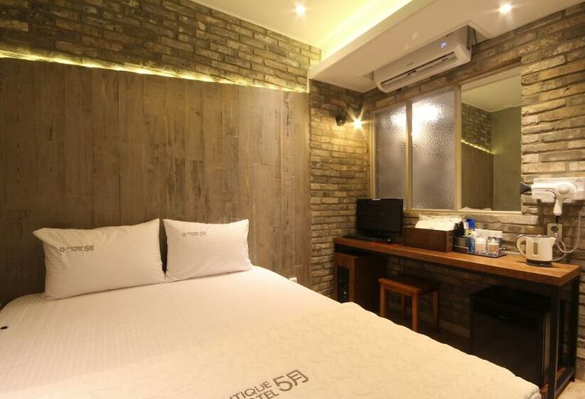 اتاق لوکس, Boutique Hotel May