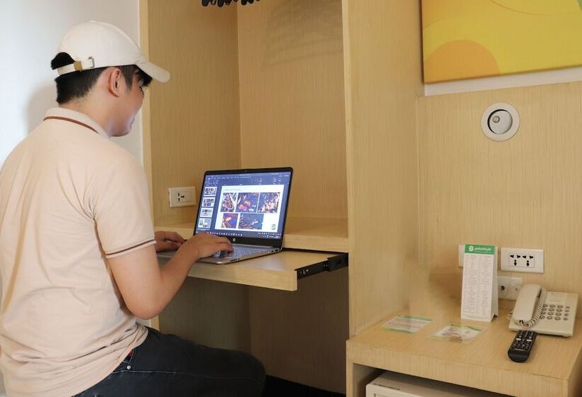 标准间, Go Hotels Timog