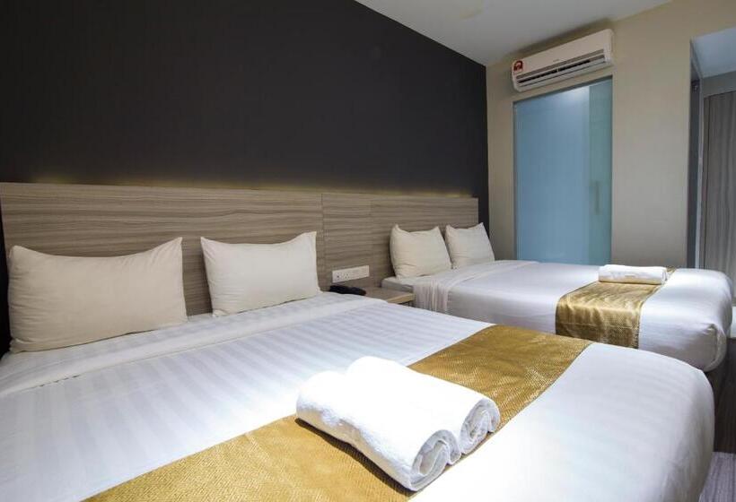 Семейный Номер, 99 Kelana Jaya
