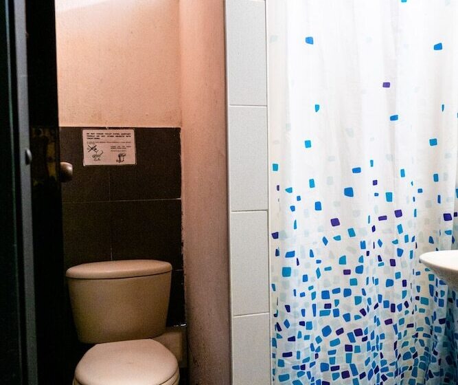 اتاق استاندارد, Aluna Hostel B&b