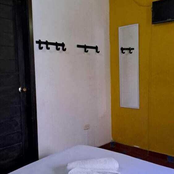 اتاق استاندارد, Aluna Hostel B&b