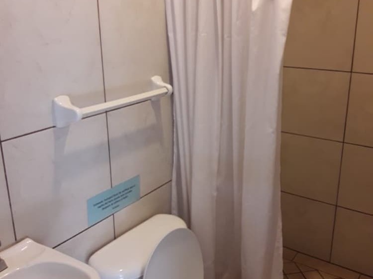 חדר סטנדרט, Centro Médico