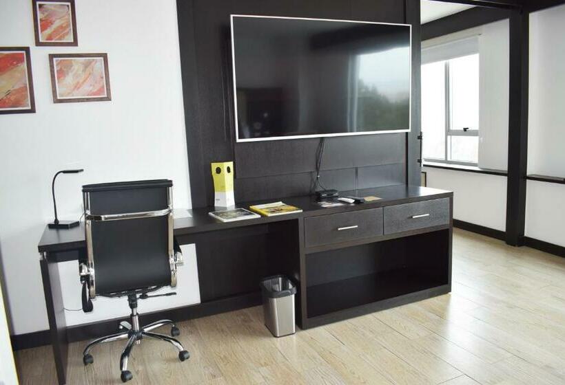 Люкс, Four Points By Sheraton Cuenca