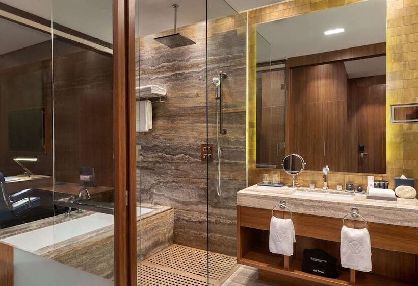 سوییت اجرایی, Wyndham Grand Manama