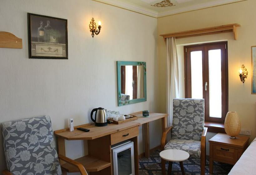 اتاق لوکس سه تخته, Eski Datça Otel