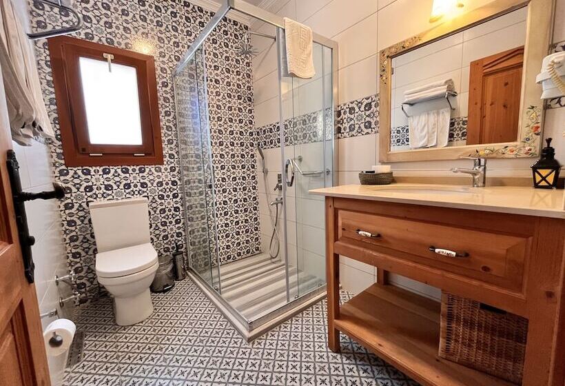 اتاق لوکس سه تخته, Eski Datça Otel