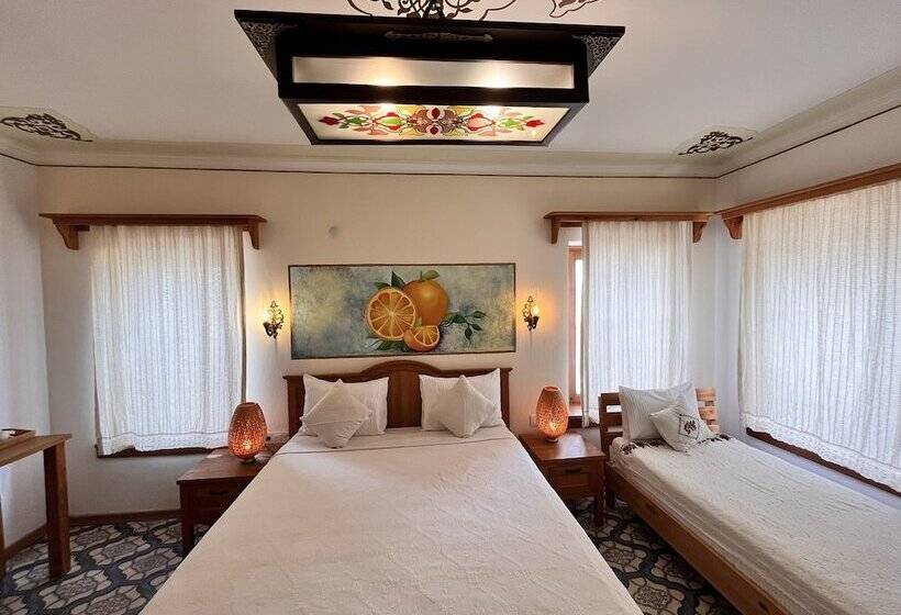 اتاق لوکس سه تخته, Eski Datça Otel