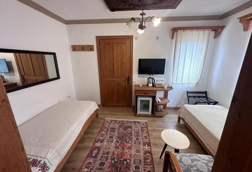 اتاق خانوادگی, Eski Datça Otel
