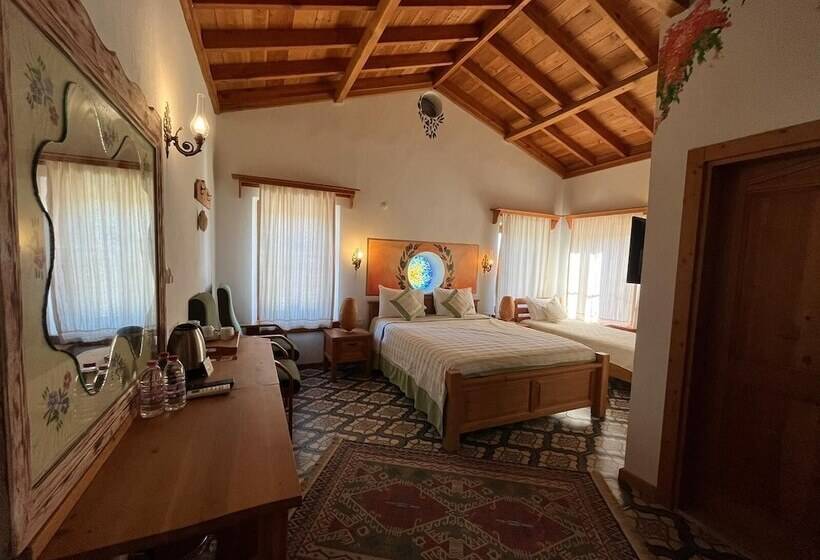اتاق لوکس سه تخته, Eski Datça Otel