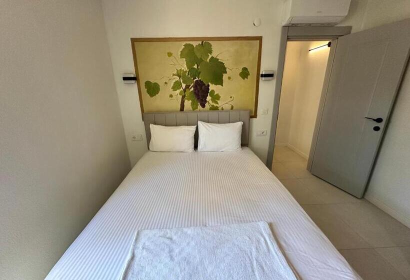 Standard Triple Room with Terrace, Eski Datça Otel
