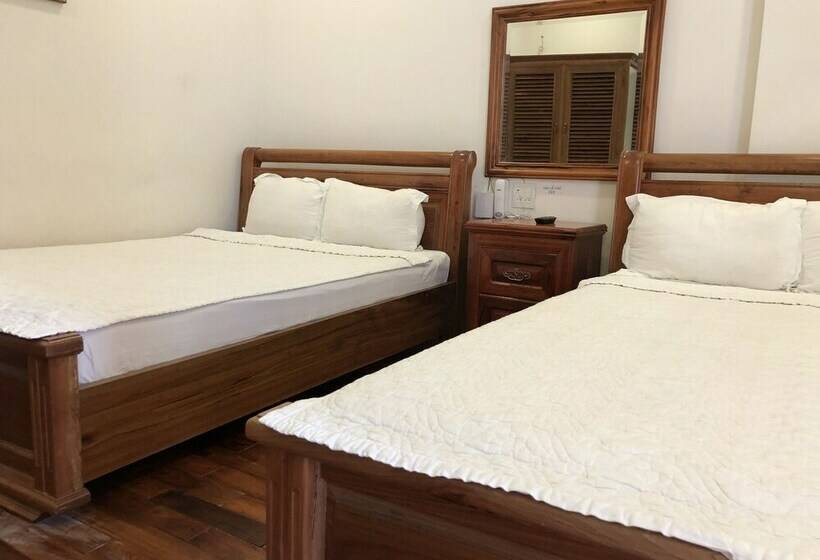 اتاق استاندارد چهار تخته, Hoang Oanh