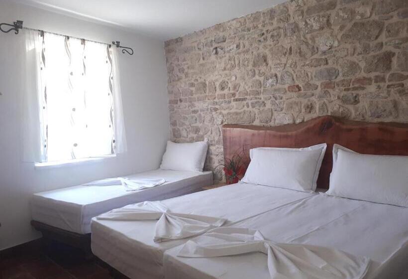Standard Triple Room, Omer
