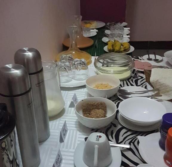 اتاق استاندارد, Sheevys Bed N Breakfast
