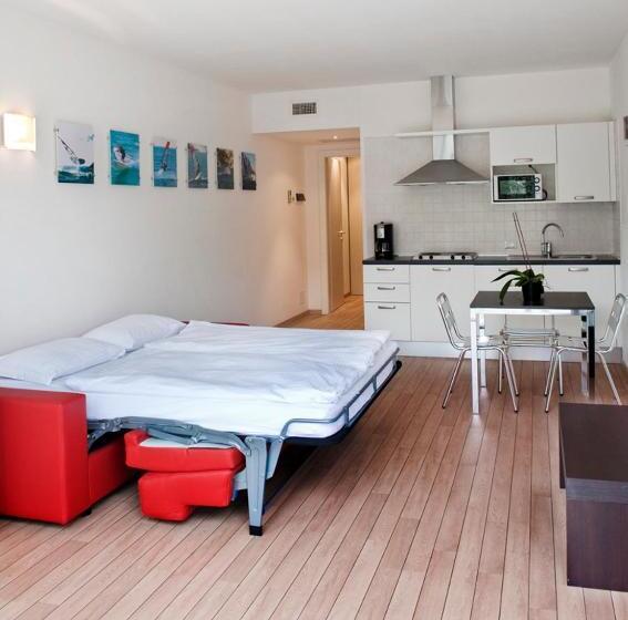 Семейные Апартаменты, Villa Treccani Apartments