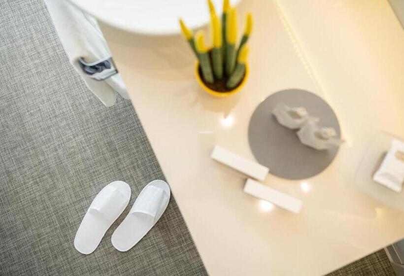 اتاق لوکس, Iconic Wellness Resort & Spa