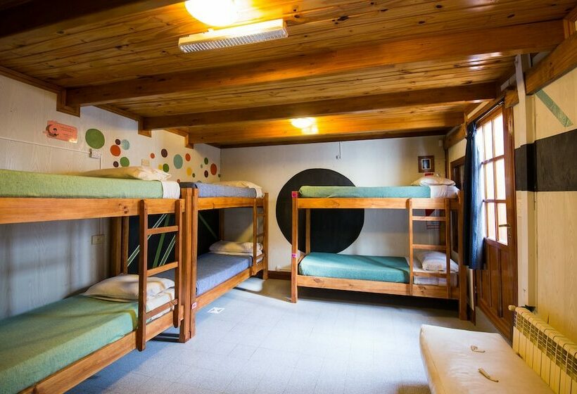 Bed in Shared Room with Shared Bathroom, Bla Guesthouse