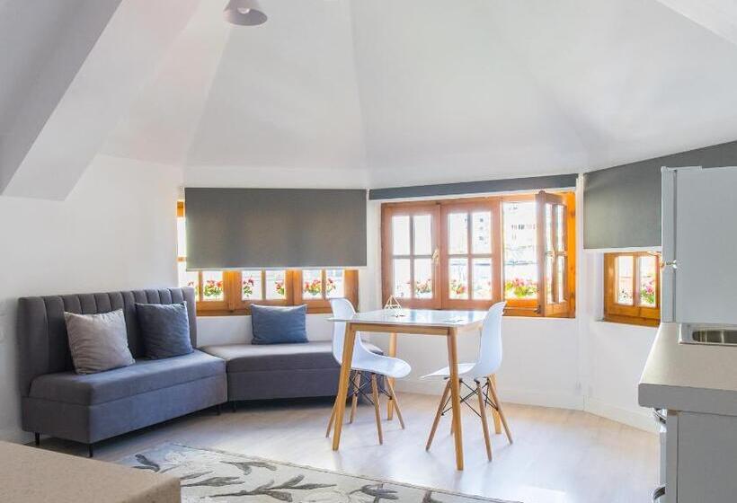 إستوديو قياسى مطلّ علي الحديقة, Garden Boutique B&b