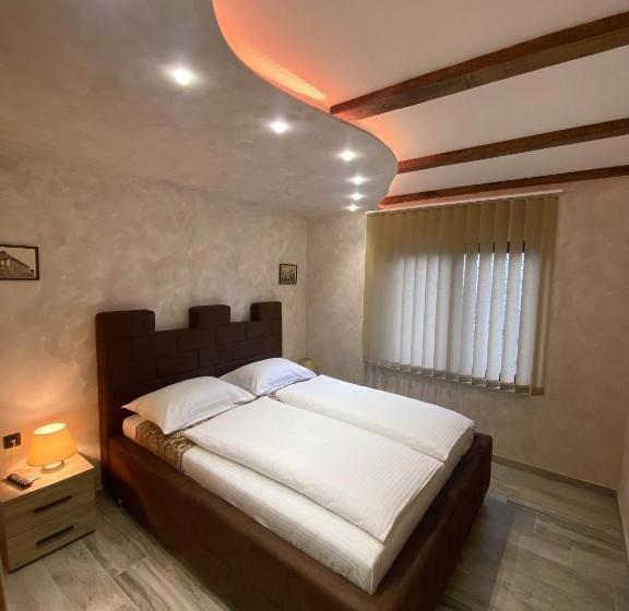 آپارتمان 1 خوابه, Motel Pizzeria Antic's