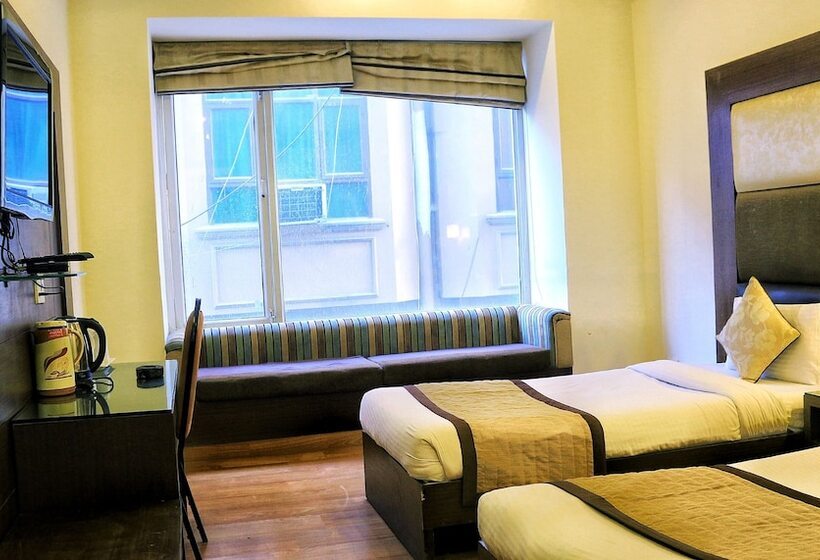 Quarto Deluxe, Haris Mg Road Gurugram