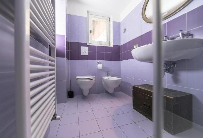 Номер Стандарт с Балконом, Albergo Diffuso Ca' Spiga