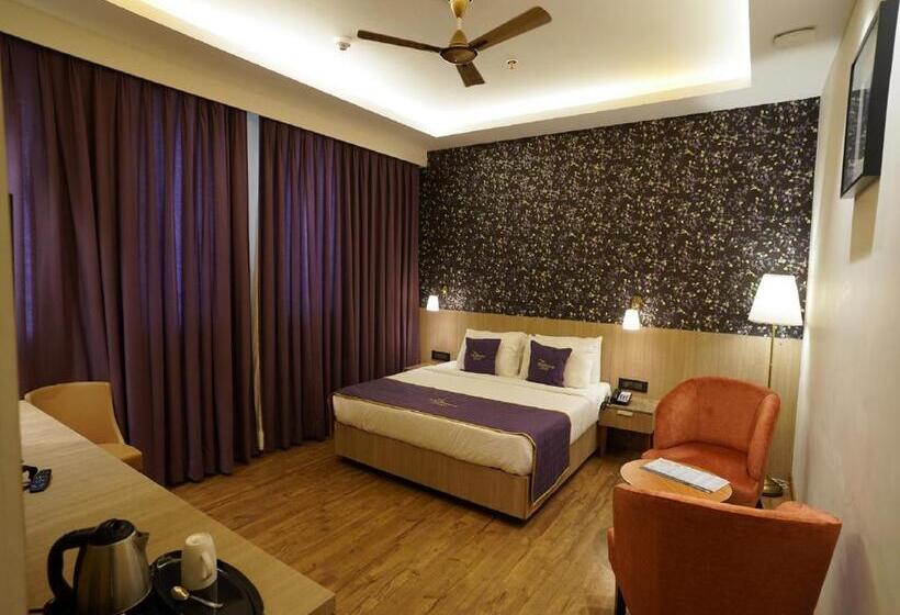 Номер Deluxe, Midtown Grand