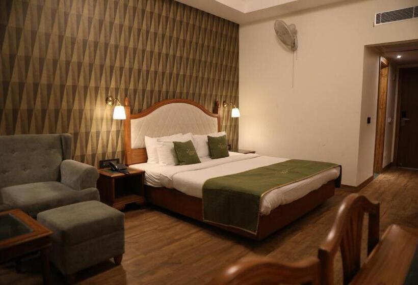 Номер Deluxe, Midtown Grand