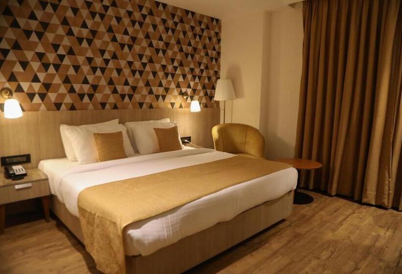 Номер Стандарт, Midtown Grand