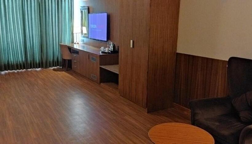 Номер Economy, Midtown Grand