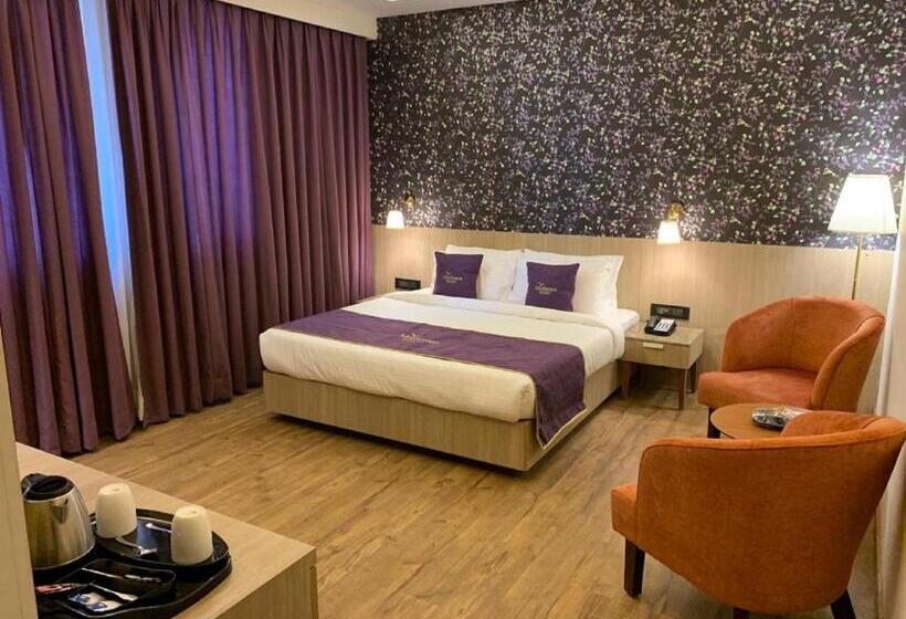 Номер Economy, Midtown Grand