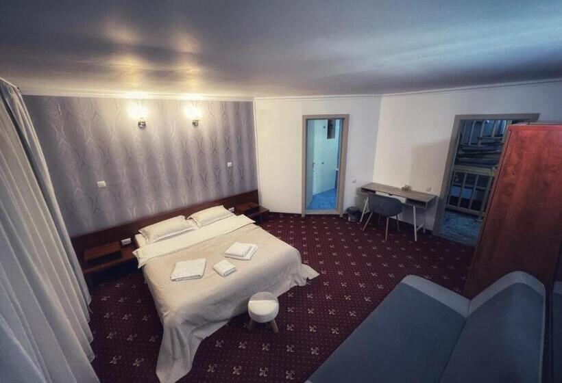 Superior Room Mountain View, Pensiunea Crescent Predeal