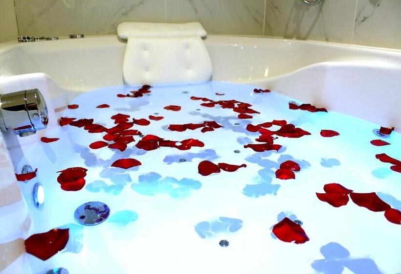 Suite with Hot Tub, 1 Craven Hill Gardens