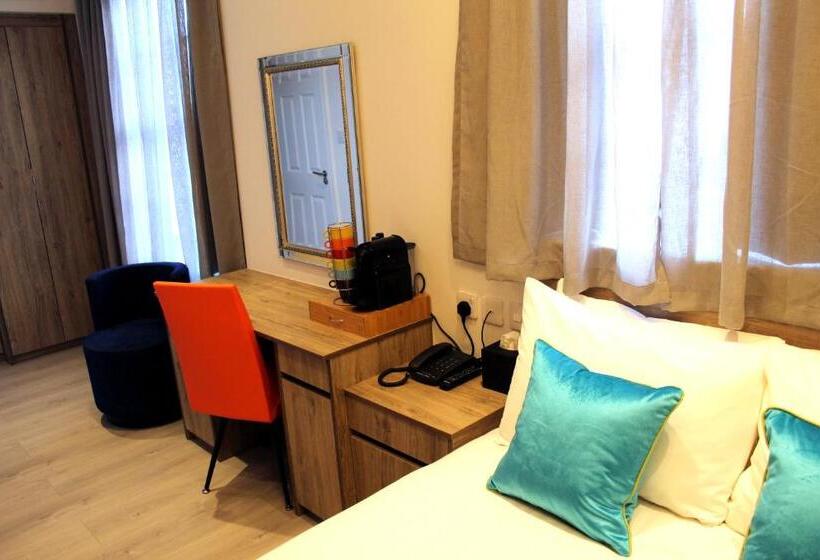 Standard Room, 1 Craven Hill Gardens