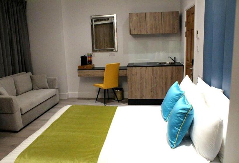 Family Suite, 1 Craven Hill Gardens