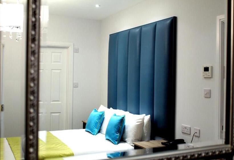 Family Suite, 1 Craven Hill Gardens
