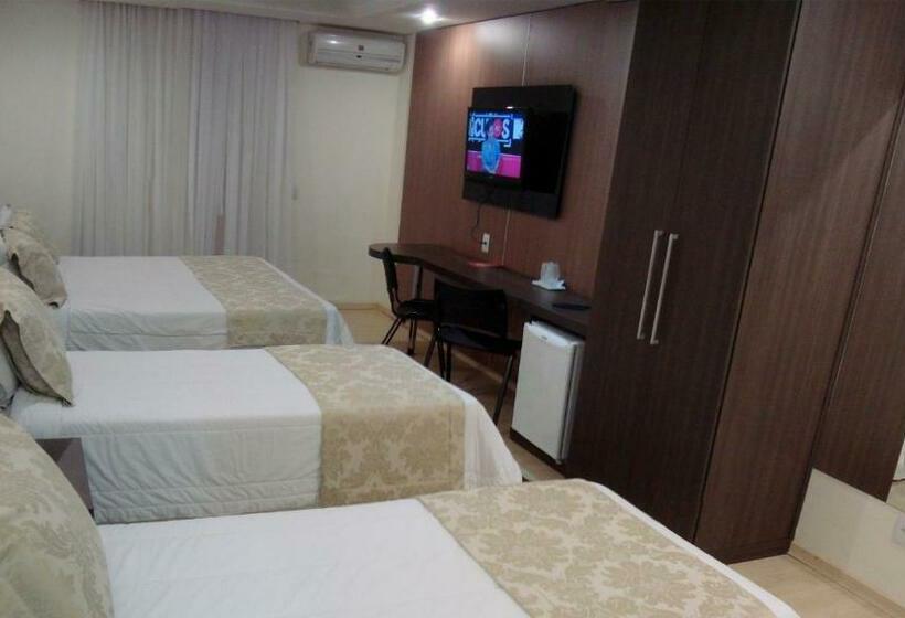 디럭스 4인 룸, Gontijo Inn
