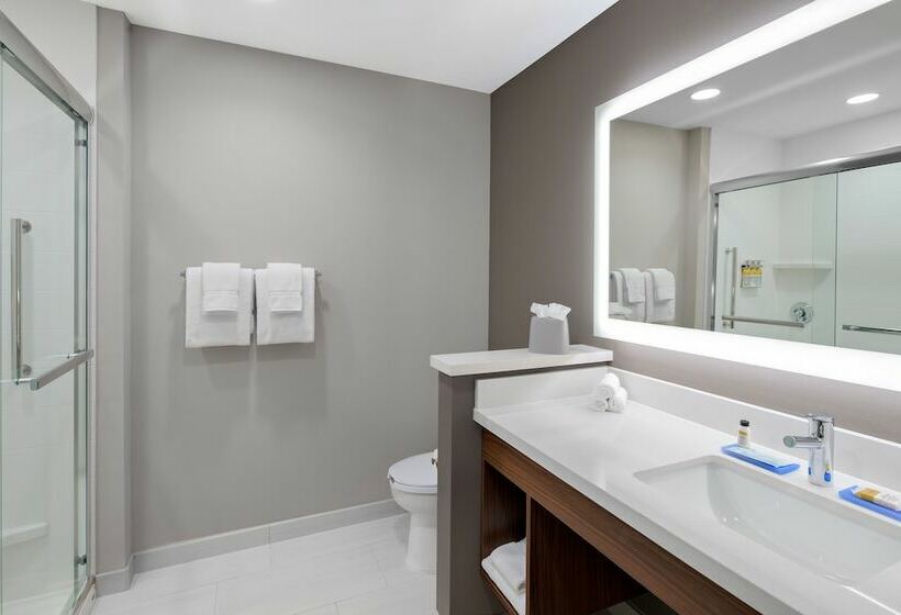 标准间, Holiday Inn Express & Suites Lubbock Central   Univ Area, An Ihg