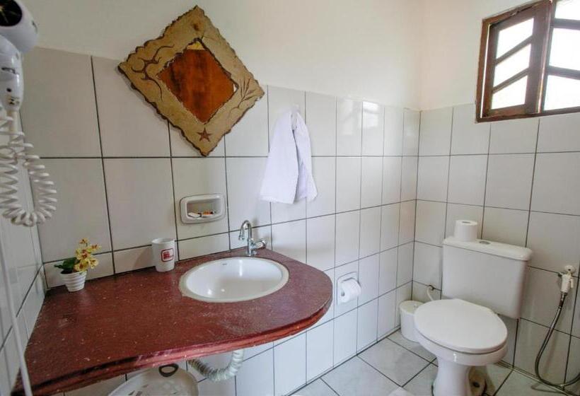 Трехместный Номер Стандарт с Балконом, Pousada E Hostel Pé No Mato