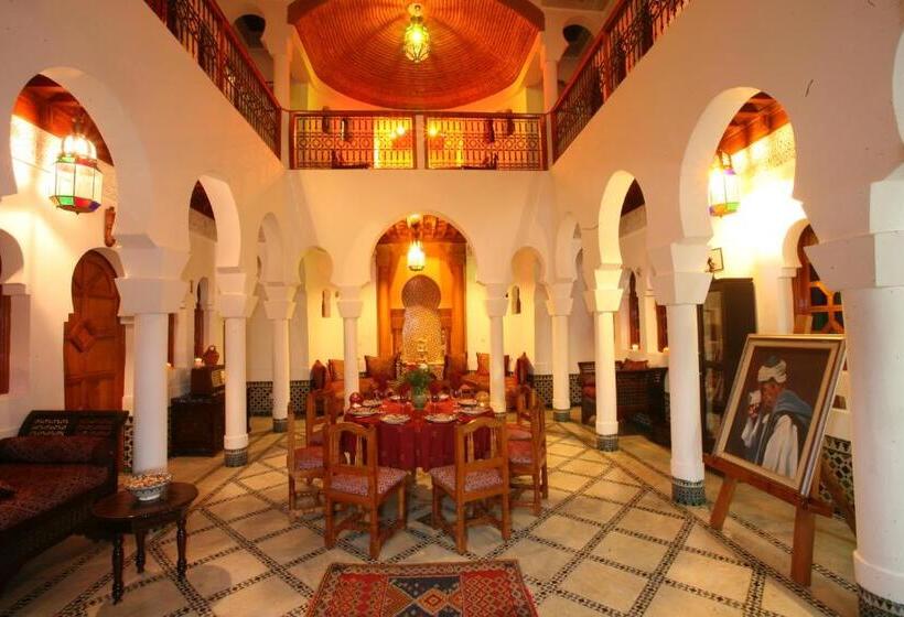 سوییت خانوادگی, Riad Moulay