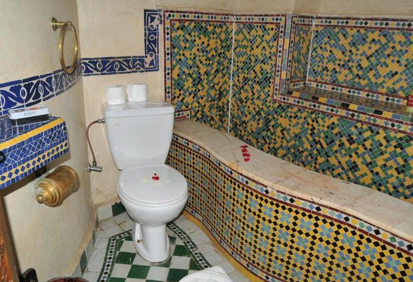 اتاق سوپریور سه تخته, Riad Moulay