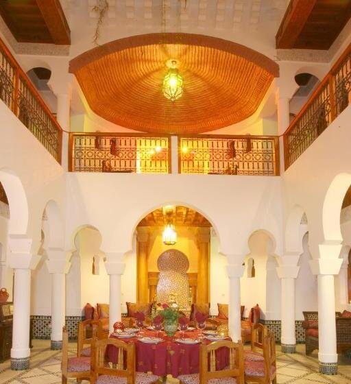 اتاق سوپریور سه تخته, Riad Moulay