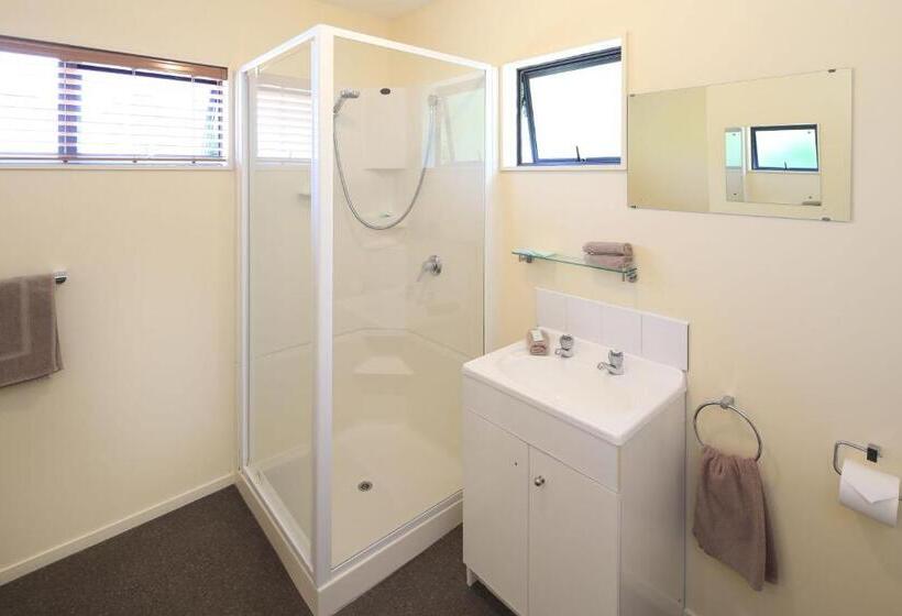 스탠다드 스튜디오, Waiheke Island Motel