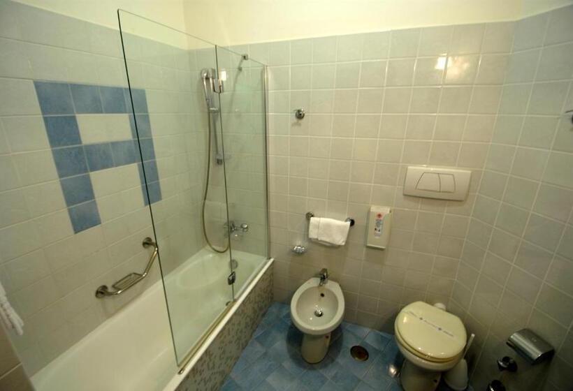 اتاق استاندارد, Grand Hotel L Approdo