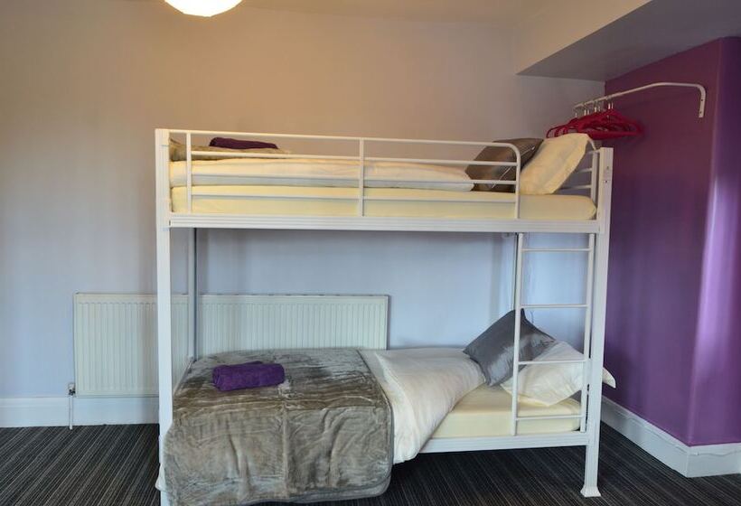Standard 4 Pers. Værelse, Old Trafford Guest House