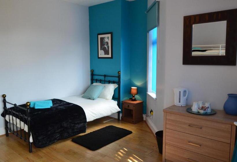 Quarto Triplo Comfort, Old Trafford Guest House