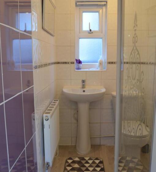Quarto Quádruplo Standard, Old Trafford Guest House