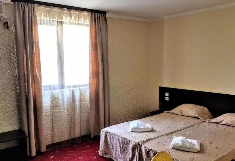 Номер Стандарт, хотел хилез Hotel Hilez