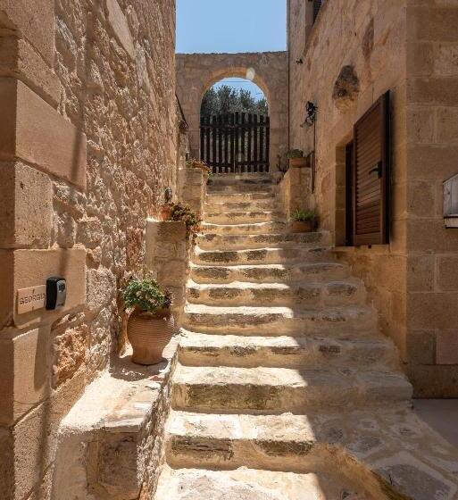 침실 1개 아파트, The Stonemade Houses
