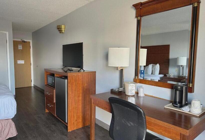 Стандартный Номер Кровать Кинг, Travelodge By Wyndham Welland